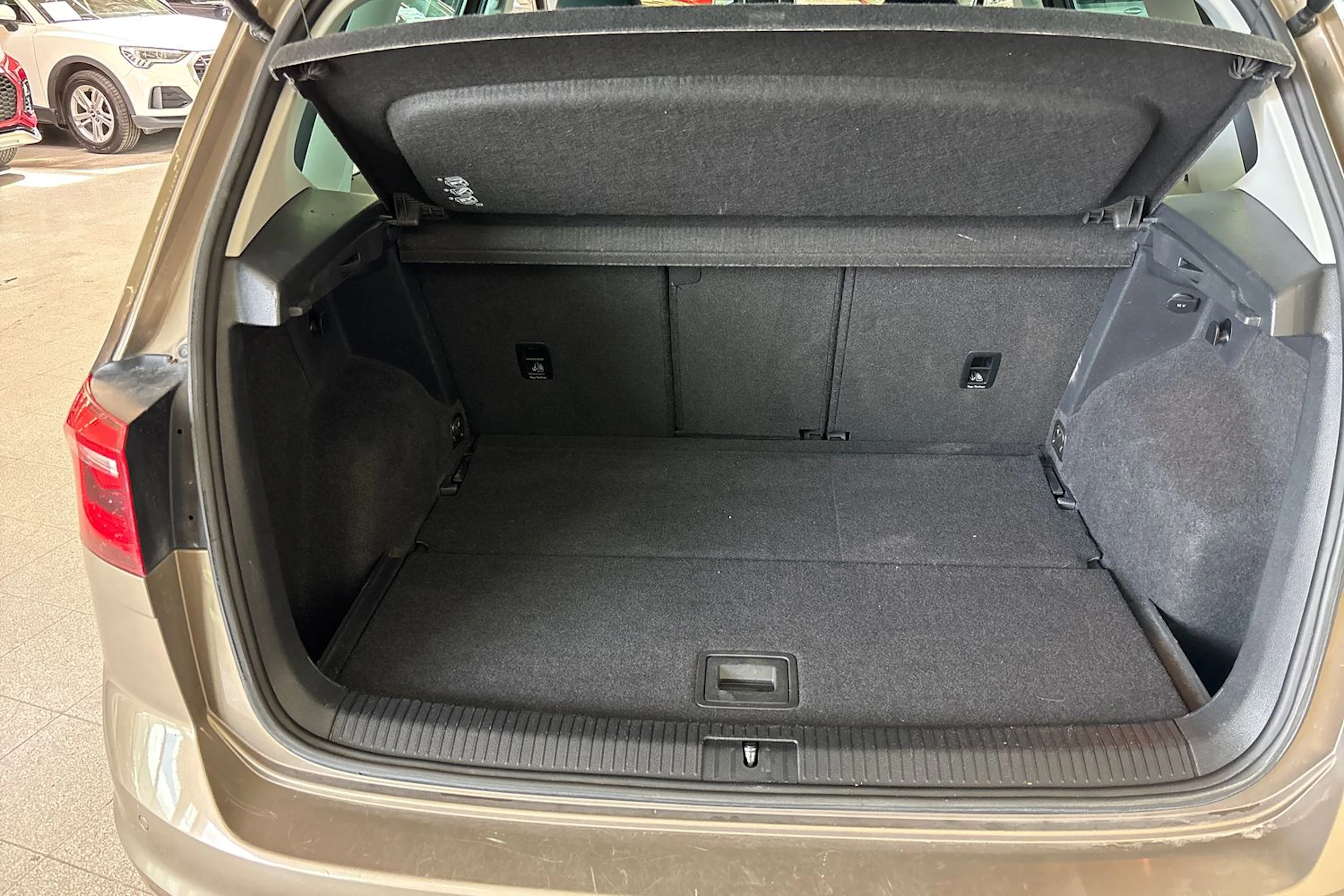 Ruskea (beige) Volkswagen GOLF SPORTSVAN 2015 kuva 19.