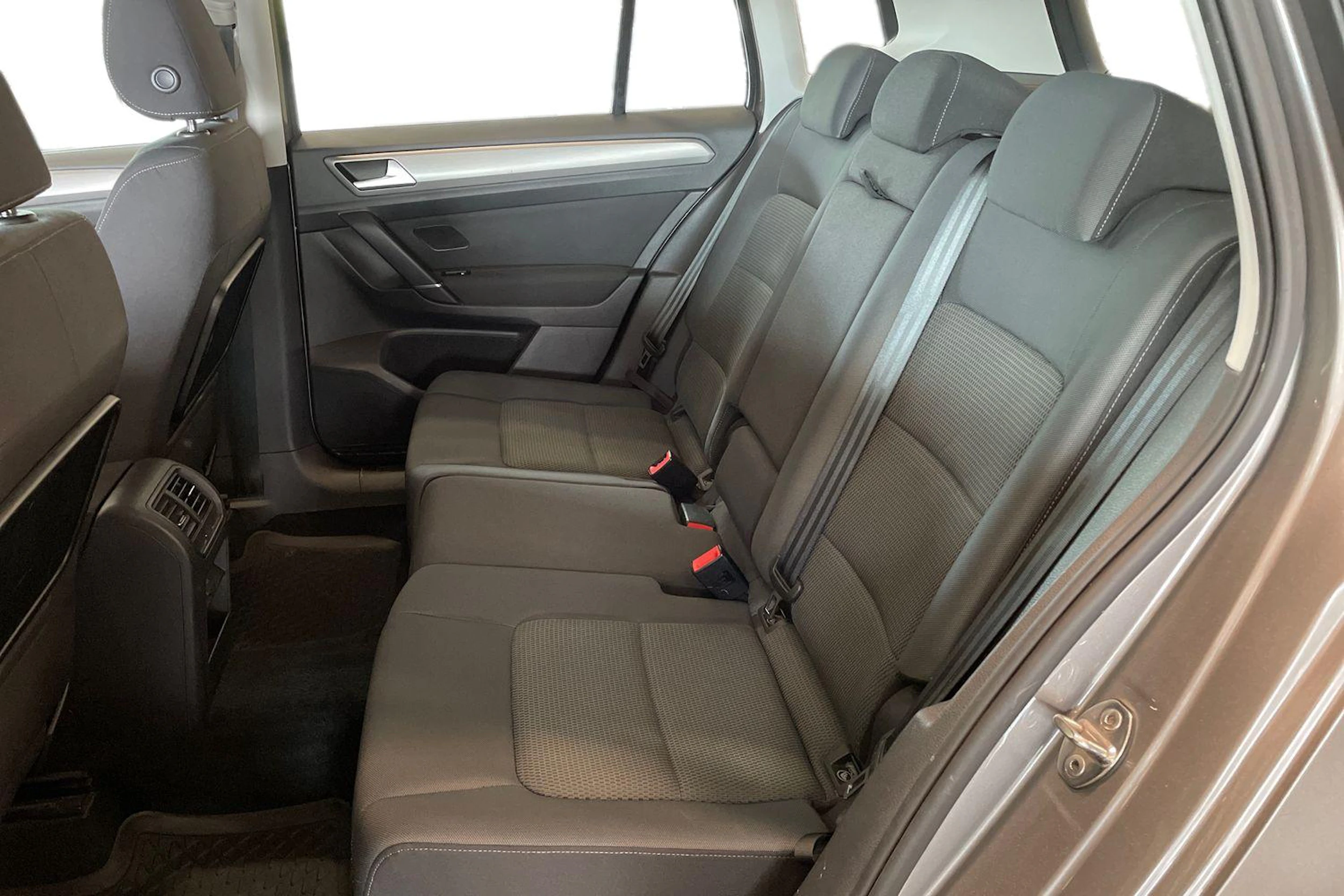 harmaa Volkswagen Golf Sportsvan 2015 kuva 8.
