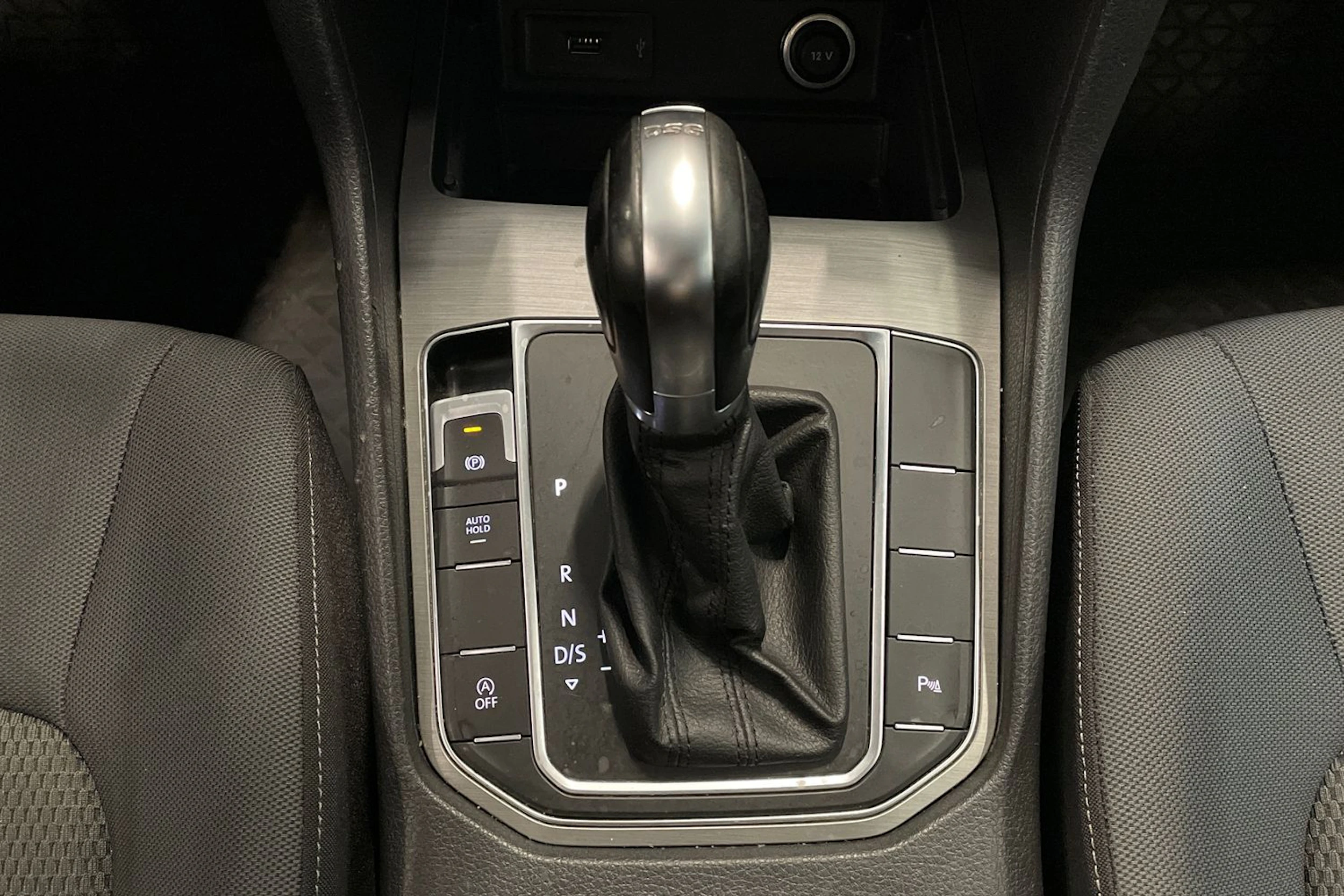harmaa Volkswagen Golf Sportsvan 2015 kuva 21.