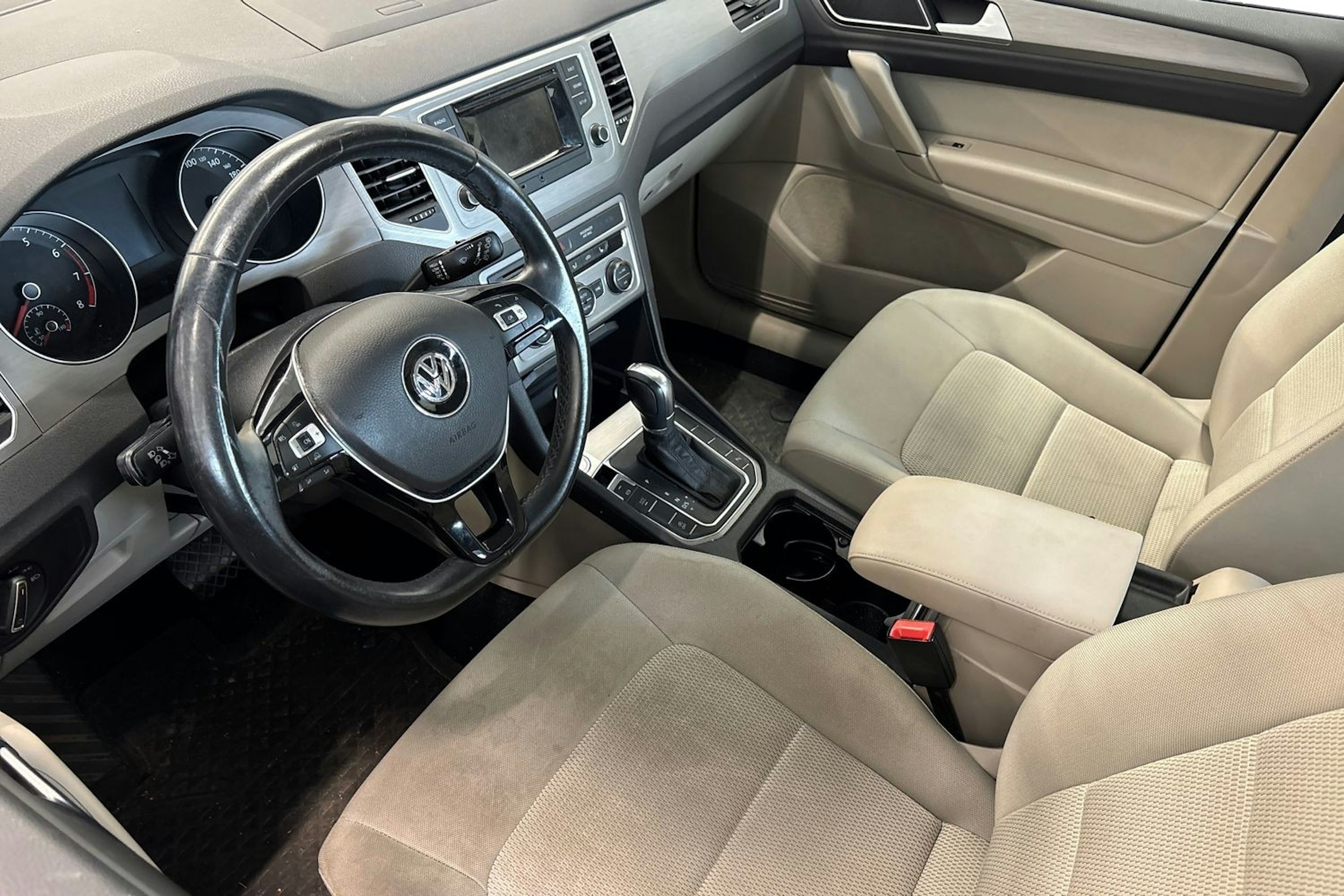 sininen Volkswagen Golf Sportsvan 2015 kuva 3.