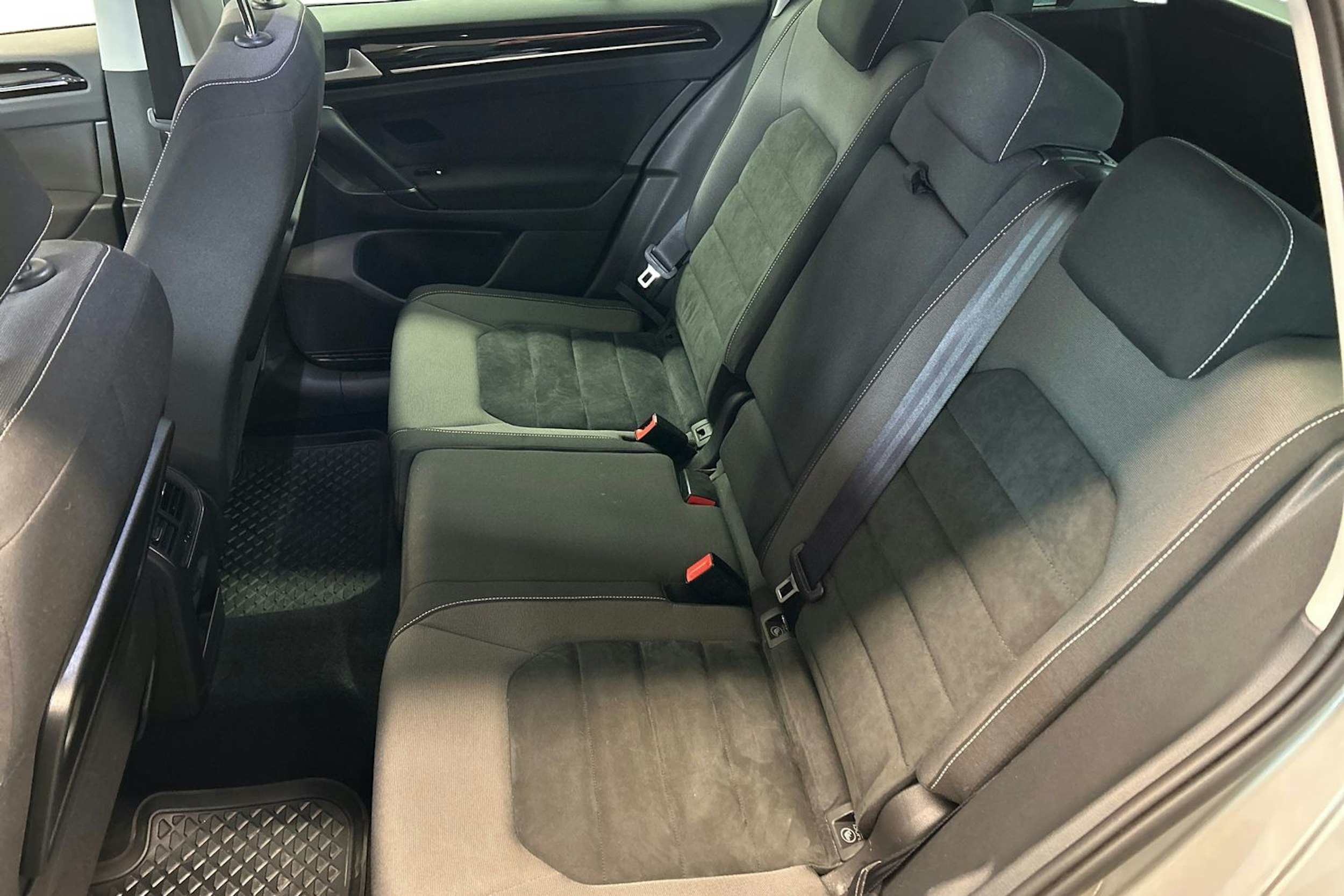 met. harmaa Volkswagen Golf Sportsvan 2015 kuva 10.