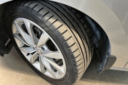 met. harmaa Volkswagen Golf Sportsvan 2015 kuva 13.