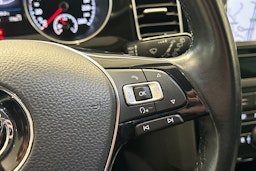 met. harmaa Volkswagen Golf Sportsvan 2015 kuva 17.