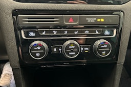 met. harmaa Volkswagen Golf Sportsvan 2015 kuva 19.