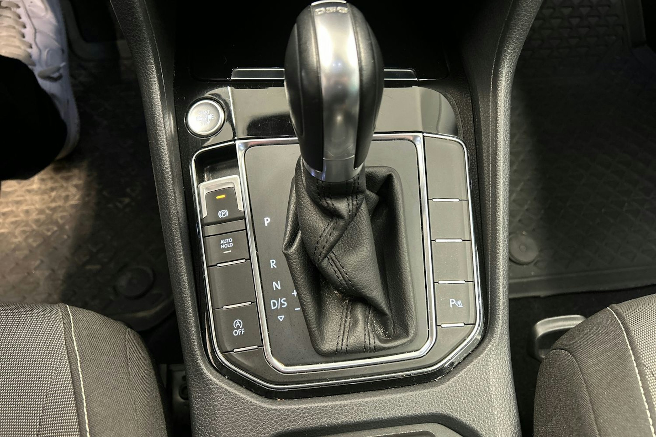 met. harmaa Volkswagen Golf Sportsvan 2015 kuva 20.