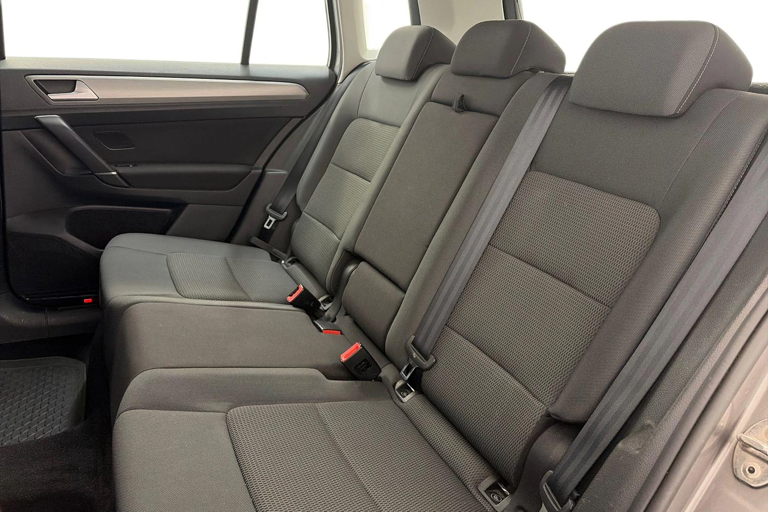 harmaa Volkswagen Golf Sportsvan 2015 kuva 8.