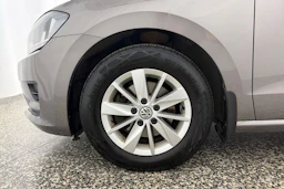 harmaa Volkswagen Golf Sportsvan 2015 kuva 10.
