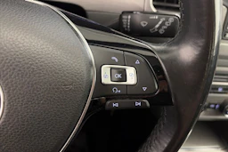 harmaa Volkswagen Golf Sportsvan 2015 kuva 15.