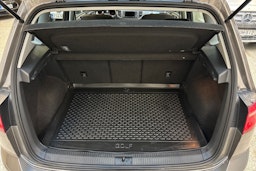 harmaa Volkswagen Golf Sportsvan 2015 kuva 14.