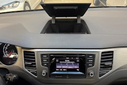 harmaa Volkswagen Golf Sportsvan 2015 kuva 19.