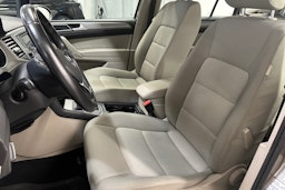 ruskea (beige) Volkswagen Golf Sportsvan 2015 kuva 11.