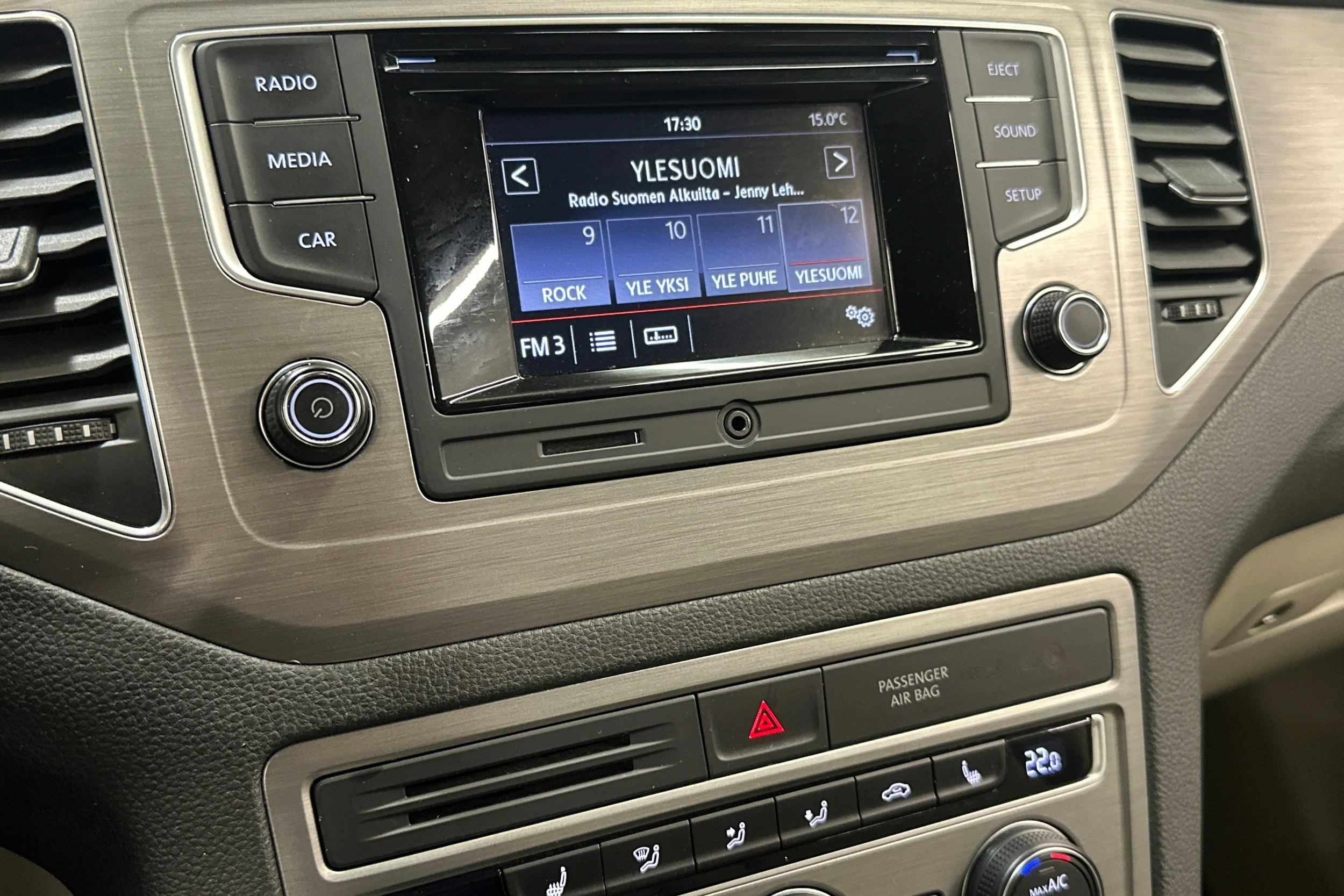 ruskea (beige) Volkswagen Golf Sportsvan 2015 kuva 16.