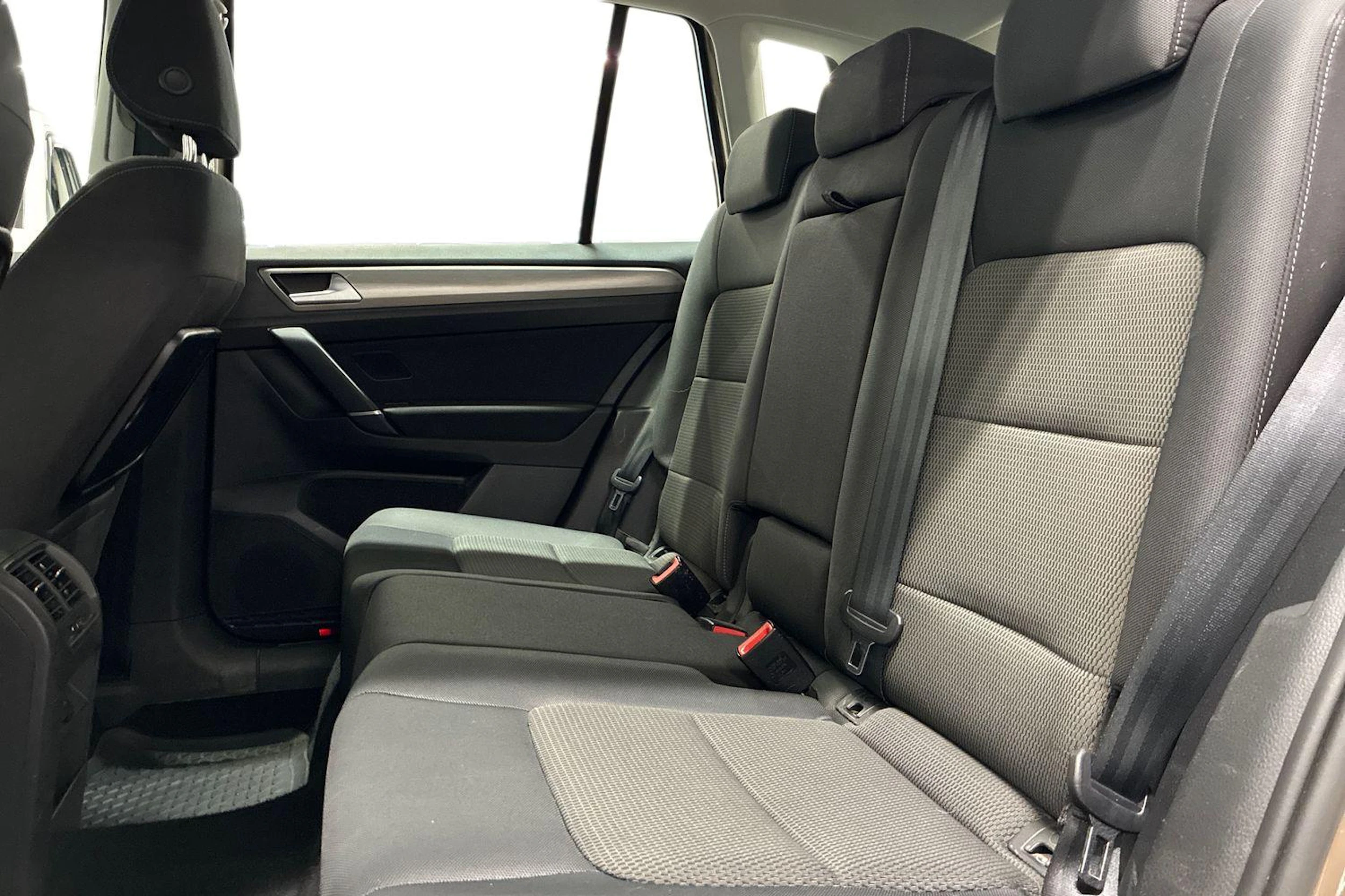 ruskea (beige) Volkswagen Golf Sportsvan 2015 kuva 8.