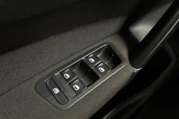 ruskea (beige) Volkswagen Golf Sportsvan 2015 kuva 16.