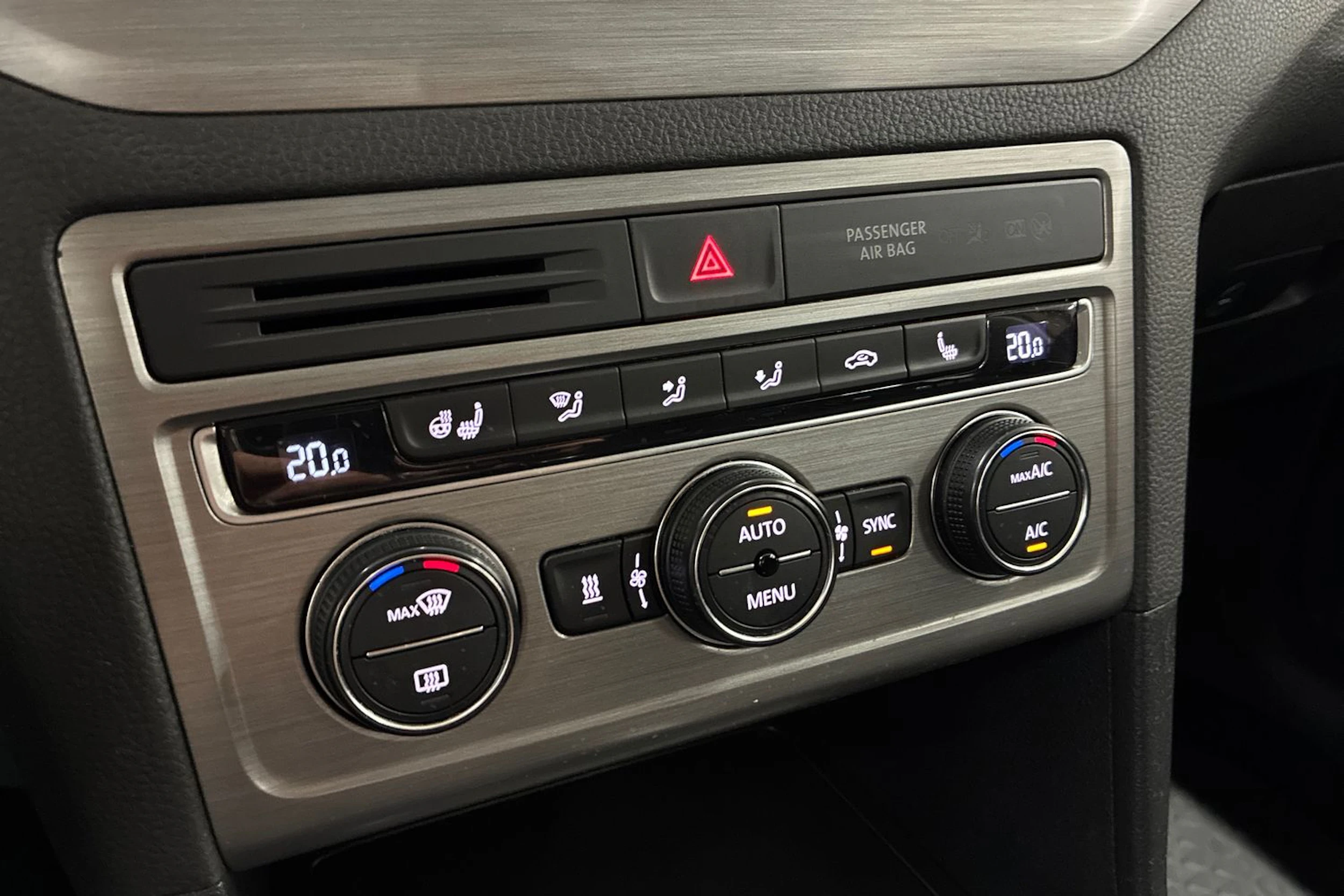 ruskea (beige) Volkswagen Golf Sportsvan 2015 kuva 18.