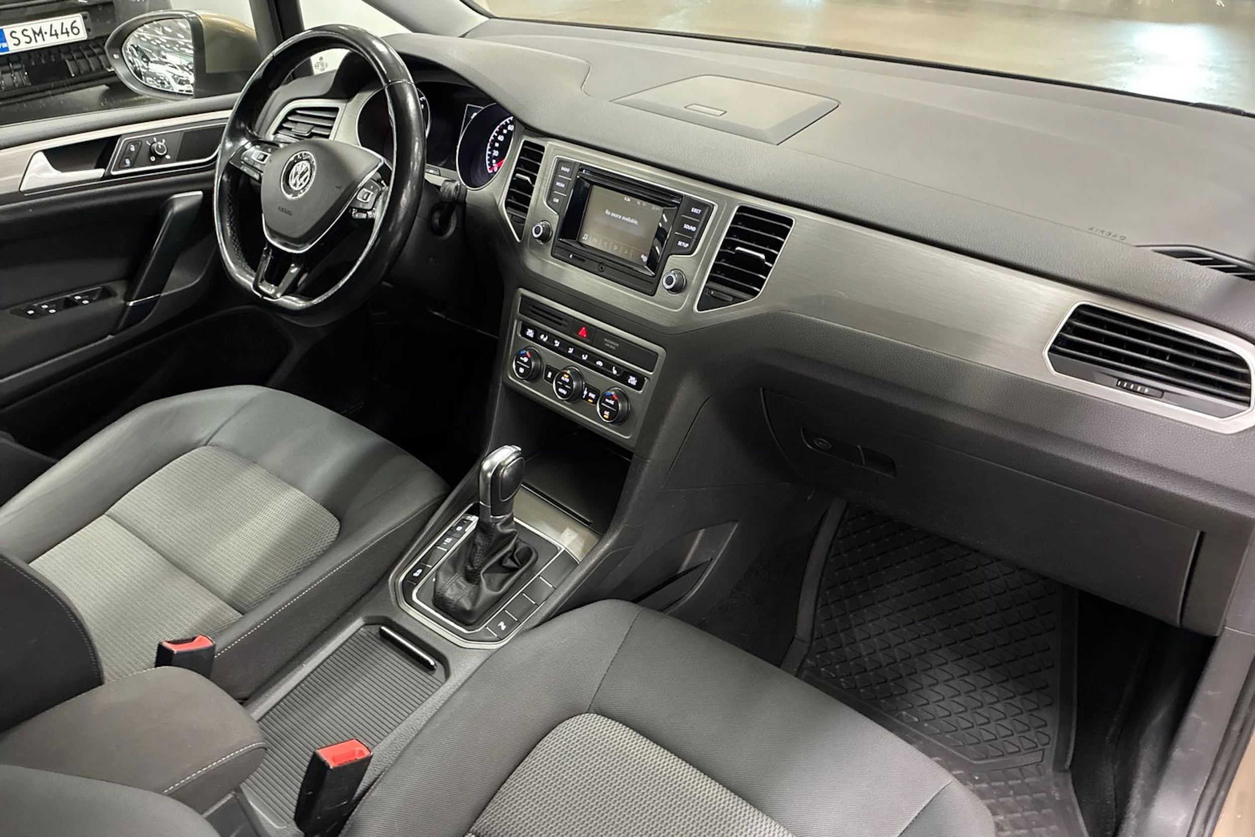 ruskea (beige) Volkswagen Golf Sportsvan 2015 kuva 25.