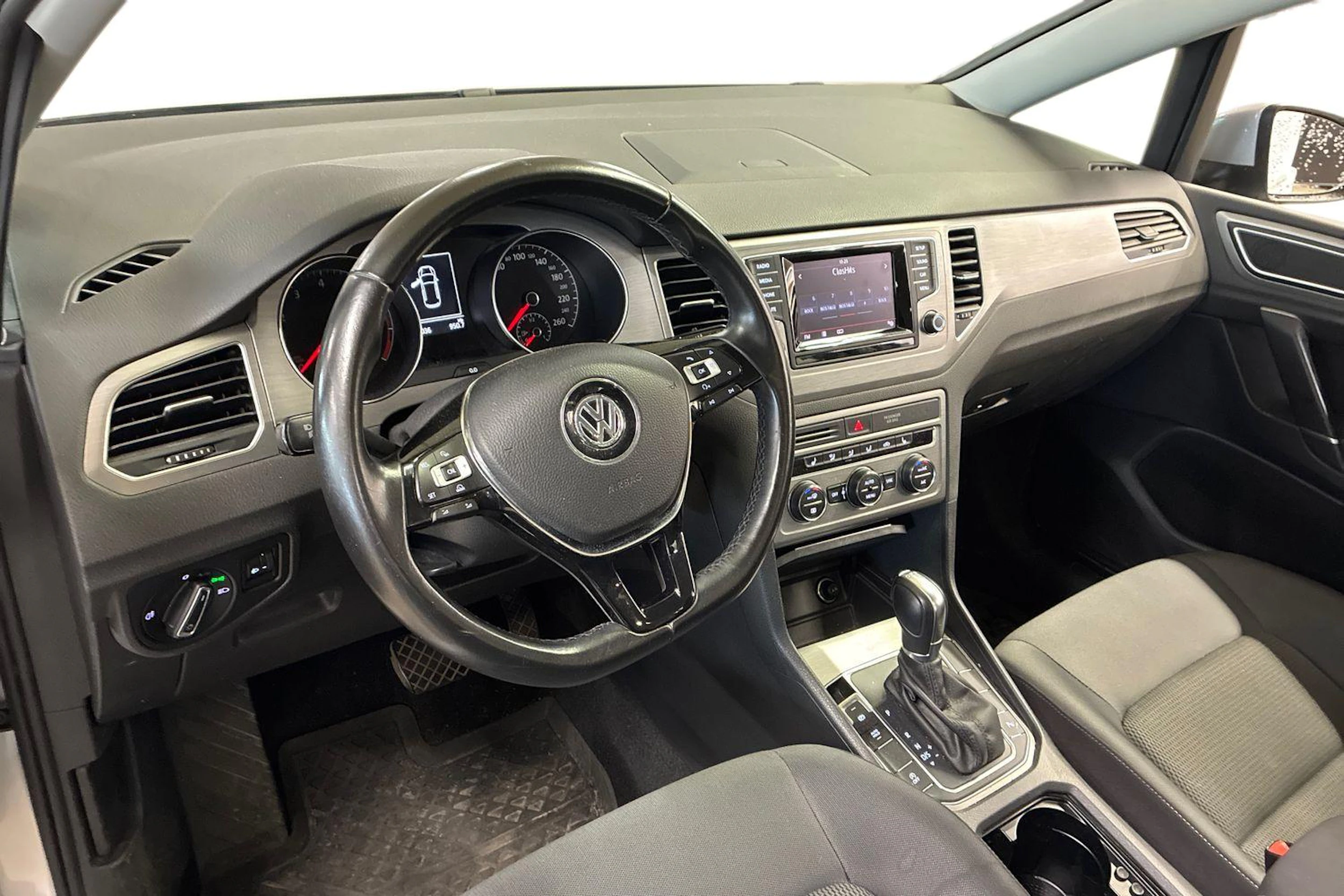 hopea Volkswagen Golf Sportsvan 2015 kuva 3.