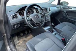 harmaa Volkswagen Golf Sportsvan 2015 kuva 3.
