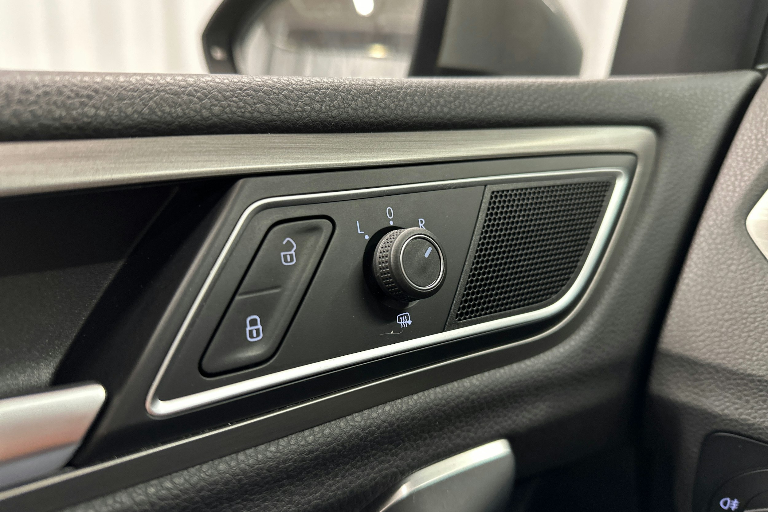 harmaa Volkswagen Golf Sportsvan 2015 kuva 15.
