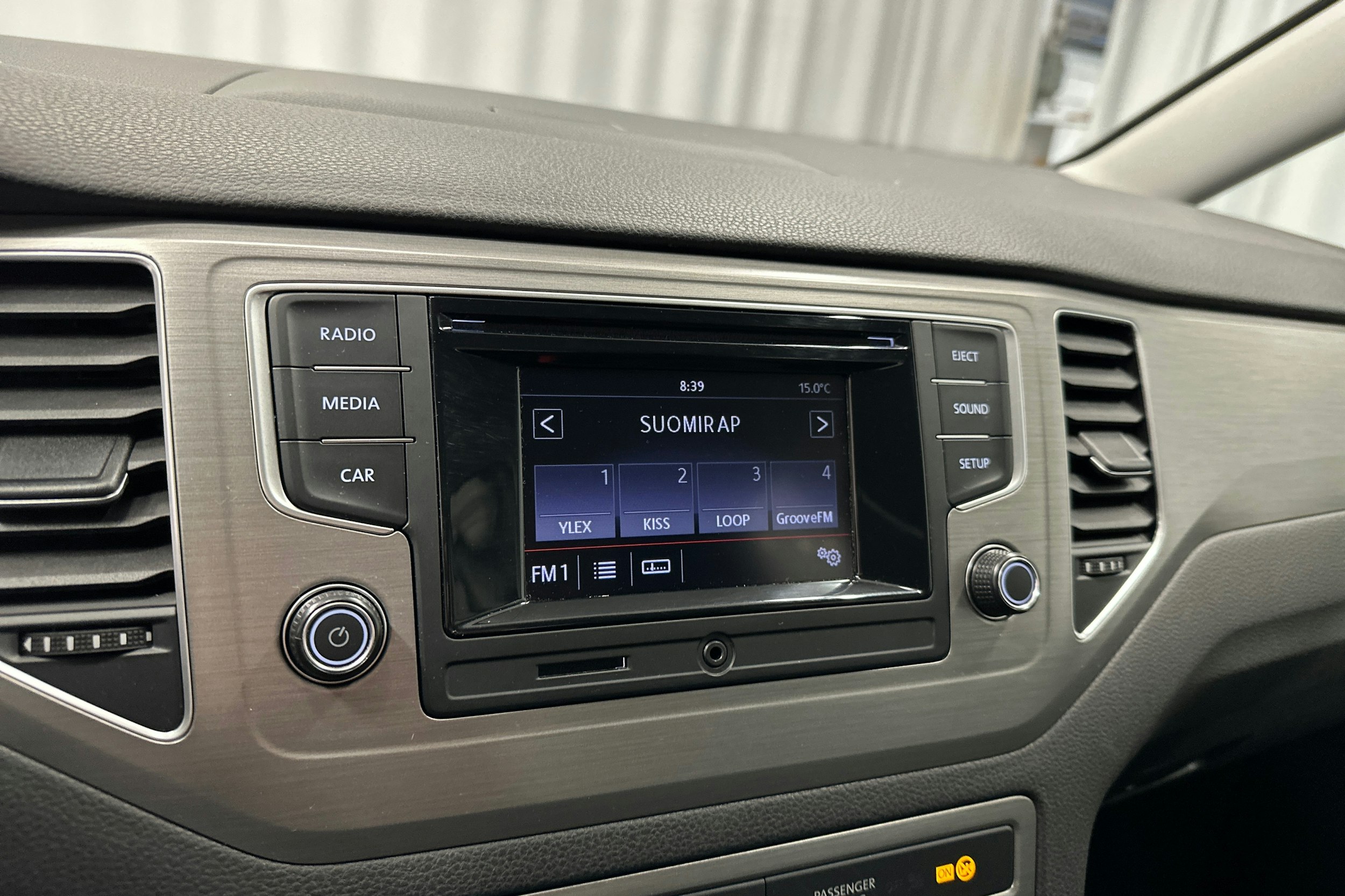 harmaa Volkswagen Golf Sportsvan 2015 kuva 19.
