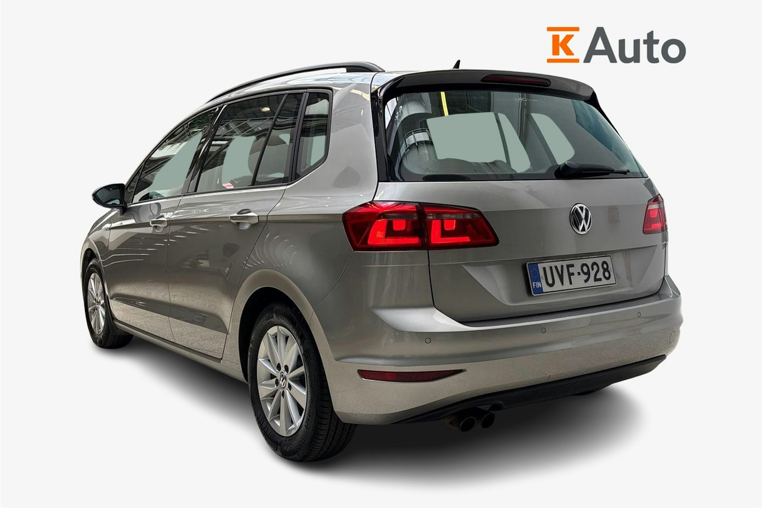 harmaa Volkswagen Golf Sportsvan 2015 kuva 2.