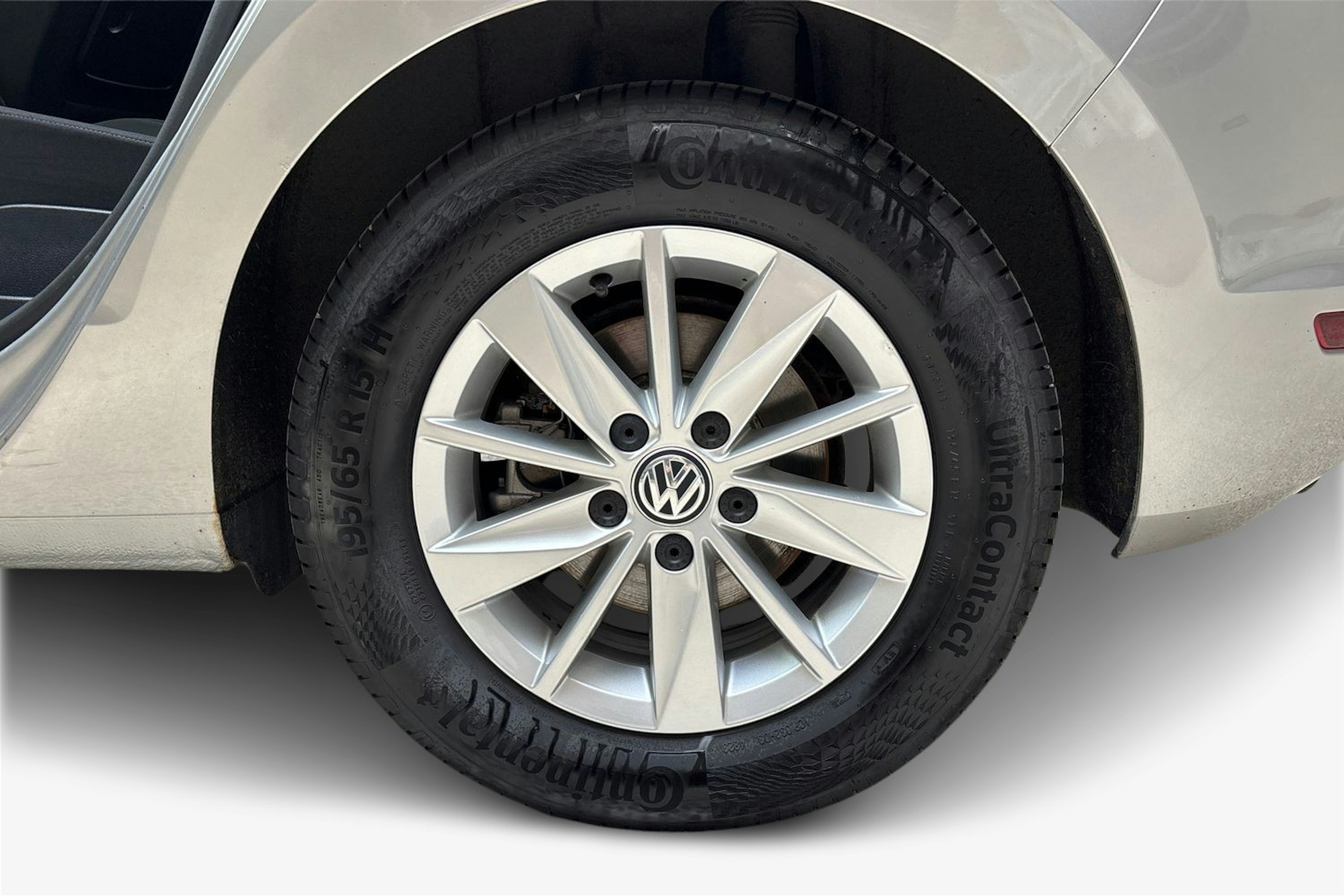 harmaa Volkswagen Golf Sportsvan 2015 kuva 11.