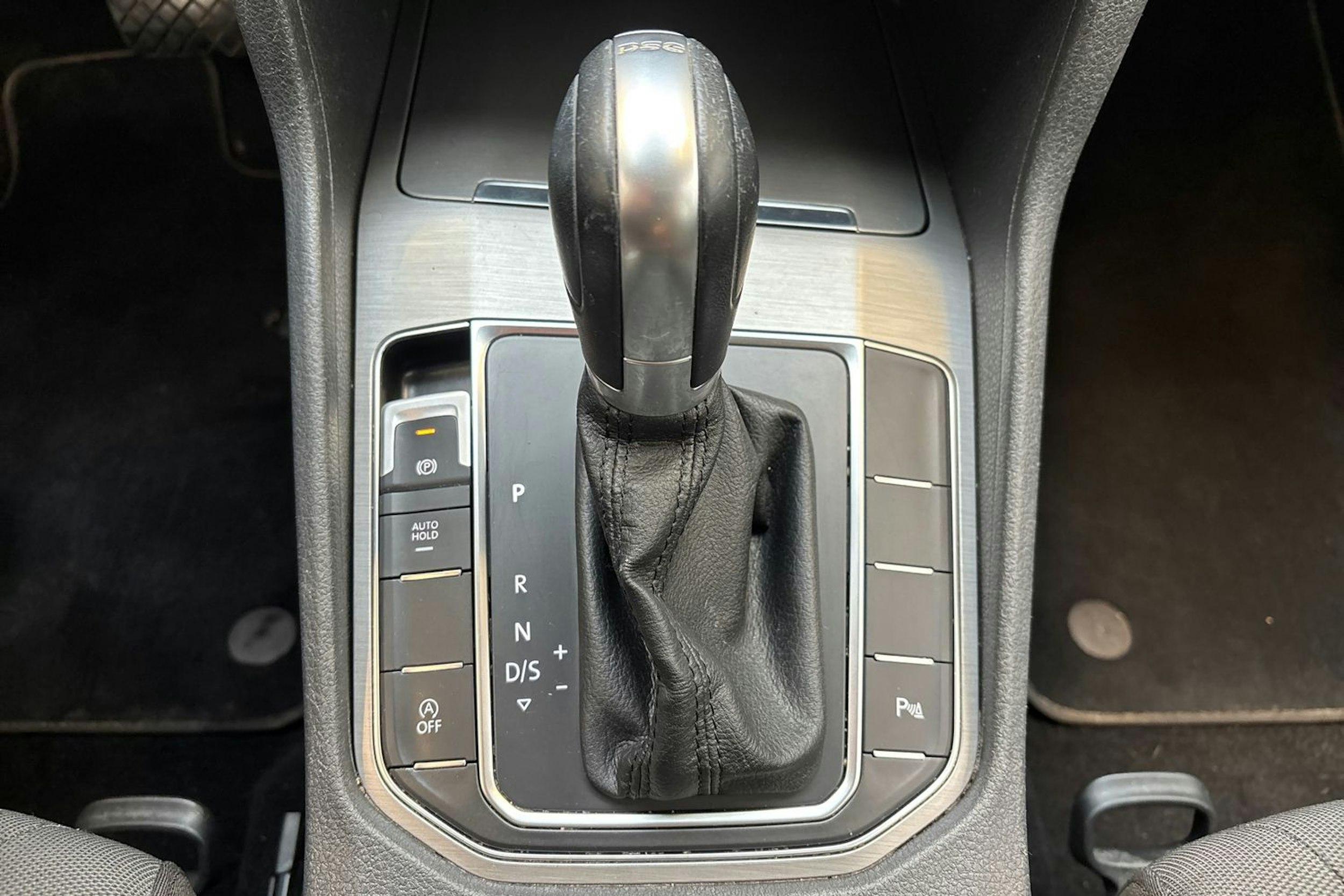 harmaa Volkswagen Golf Sportsvan 2015 kuva 22.