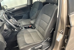 ruskea (beige) Volkswagen Golf Sportsvan 2015 kuva 15.