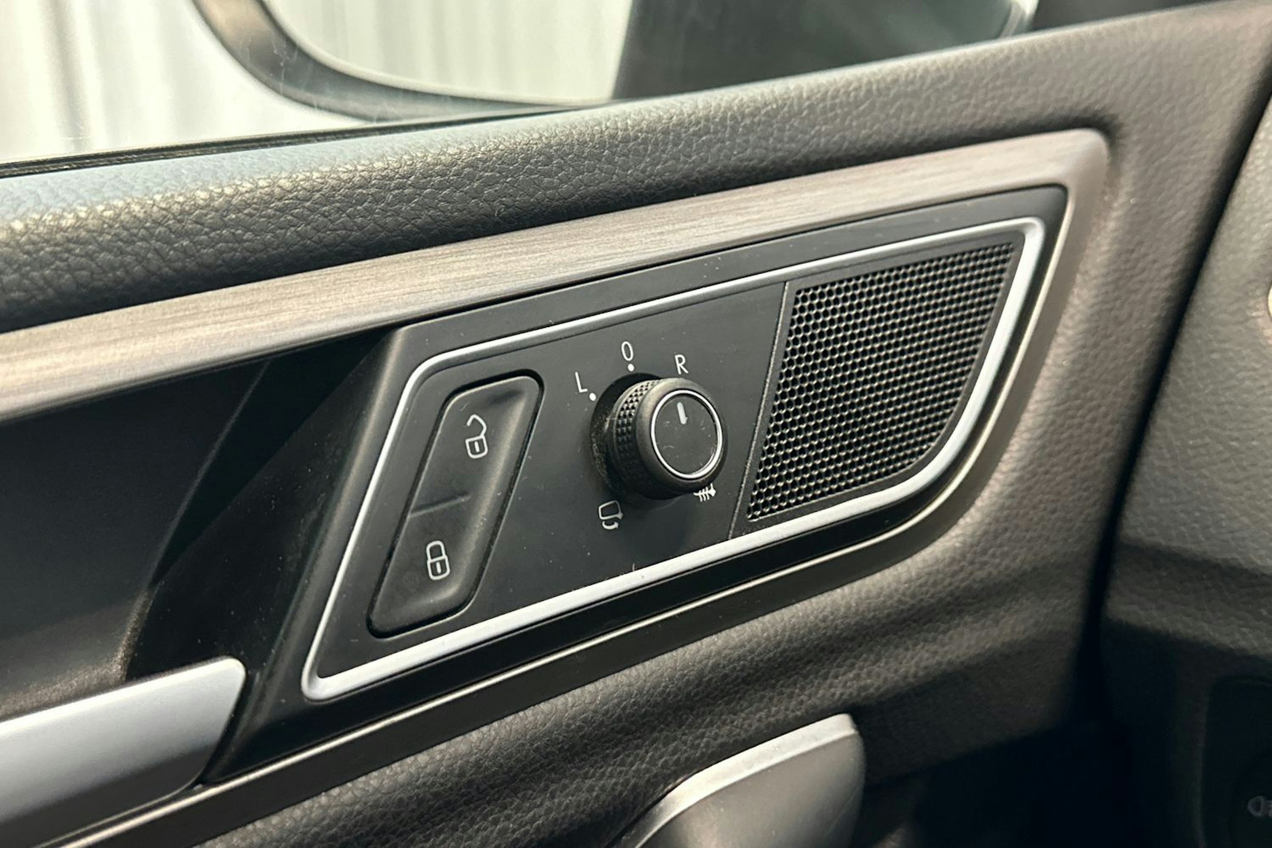 ruskea (beige) Volkswagen Golf Sportsvan 2015 kuva 17.