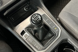 ruskea (beige) Volkswagen Golf Sportsvan 2015 kuva 24.