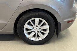 harmaa Volkswagen Golf Sportsvan 2015 kuva 13.
