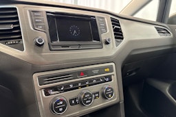 harmaa Volkswagen Golf Sportsvan 2015 kuva 16.