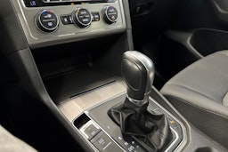 harmaa Volkswagen Golf Sportsvan 2015 kuva 18.