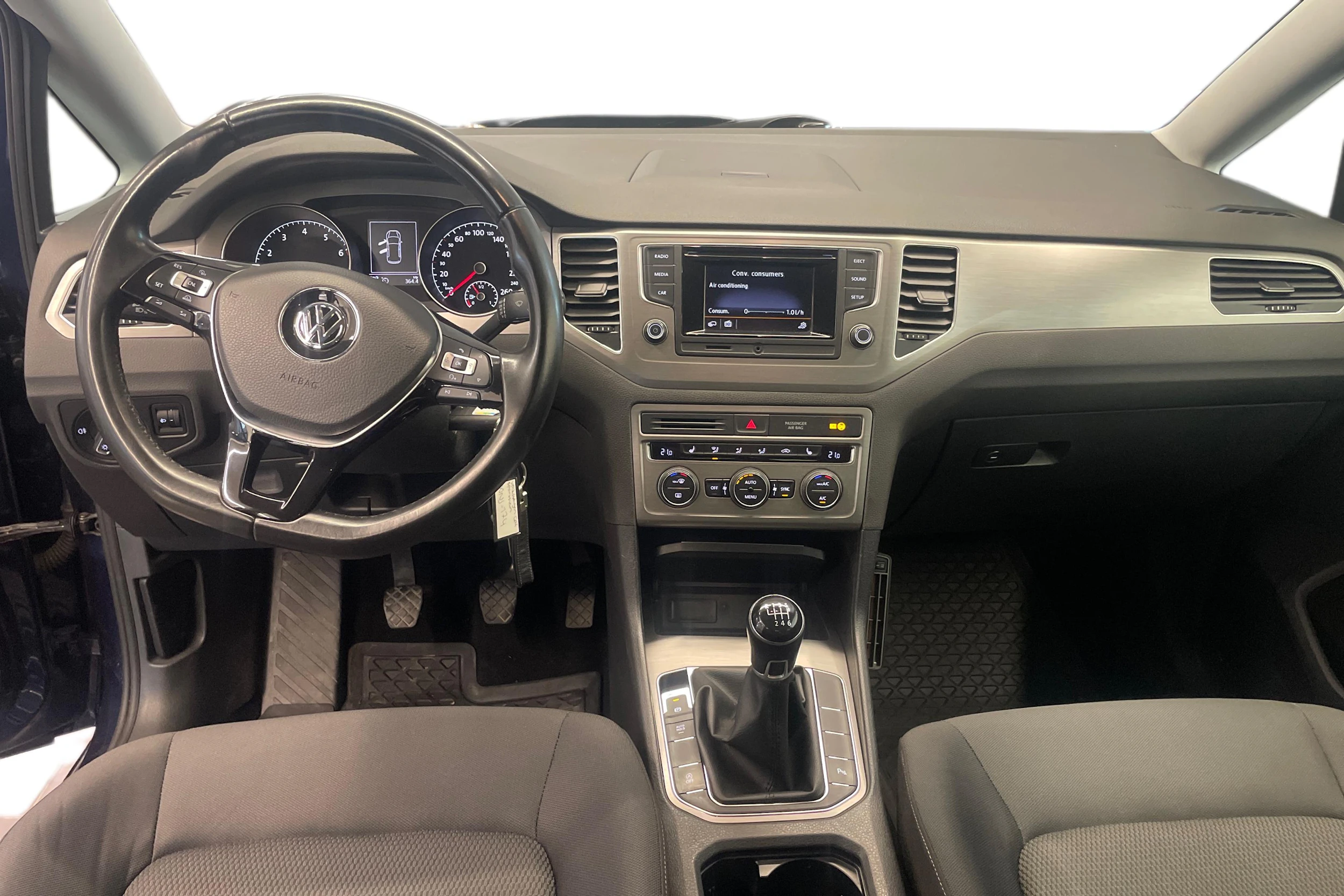 sininen Volkswagen Golf Sportsvan 2015 kuva 7.