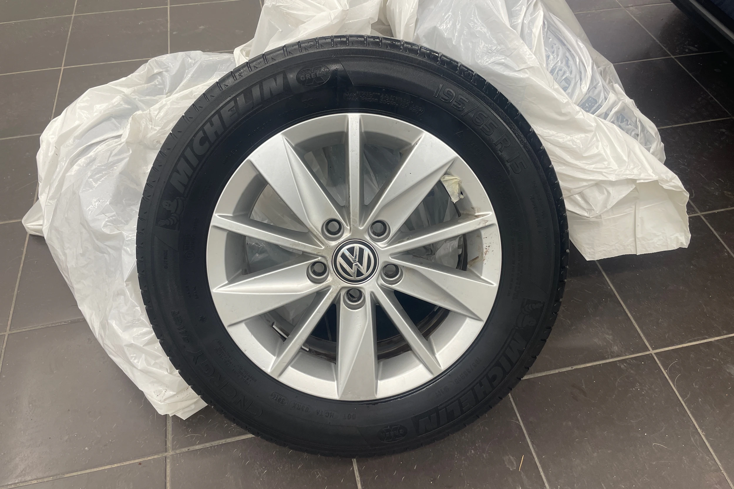 sininen Volkswagen Golf Sportsvan 2015 kuva 10.