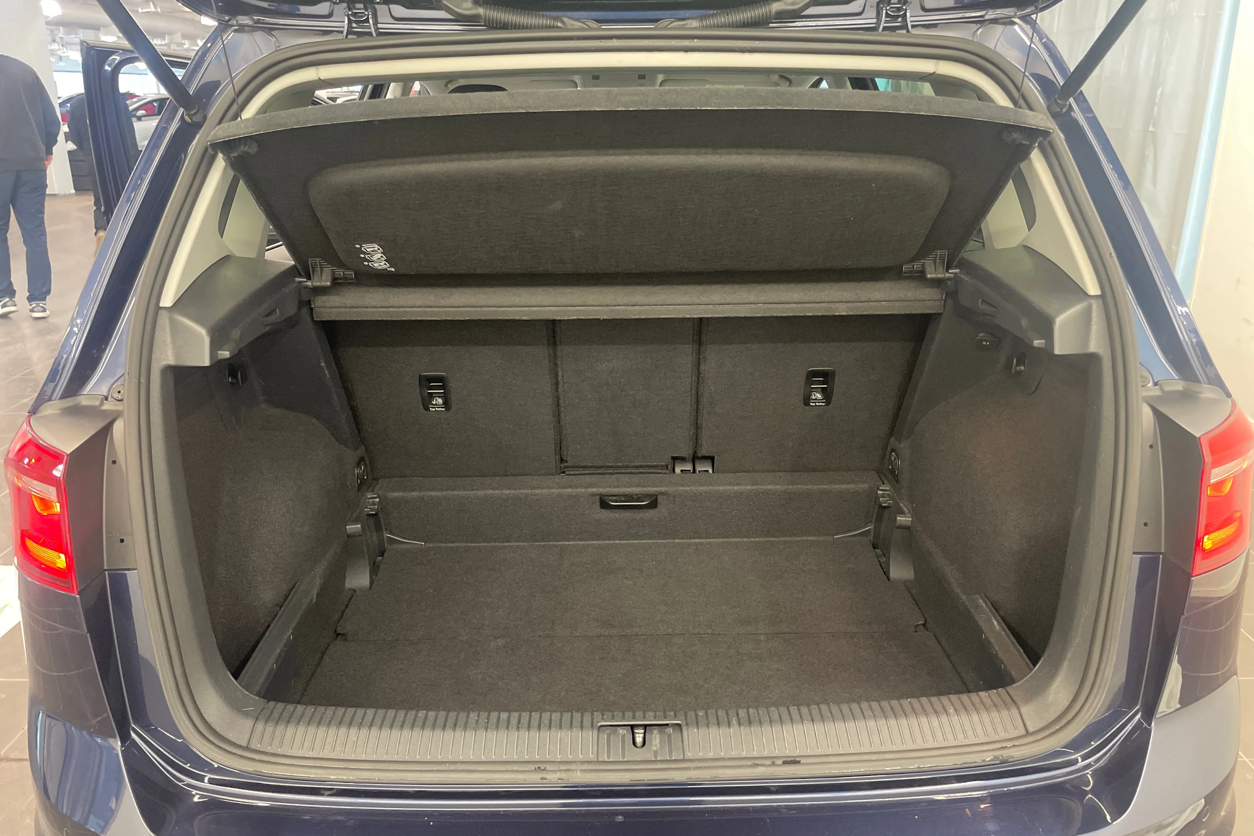 sininen Volkswagen Golf Sportsvan 2015 kuva 12.