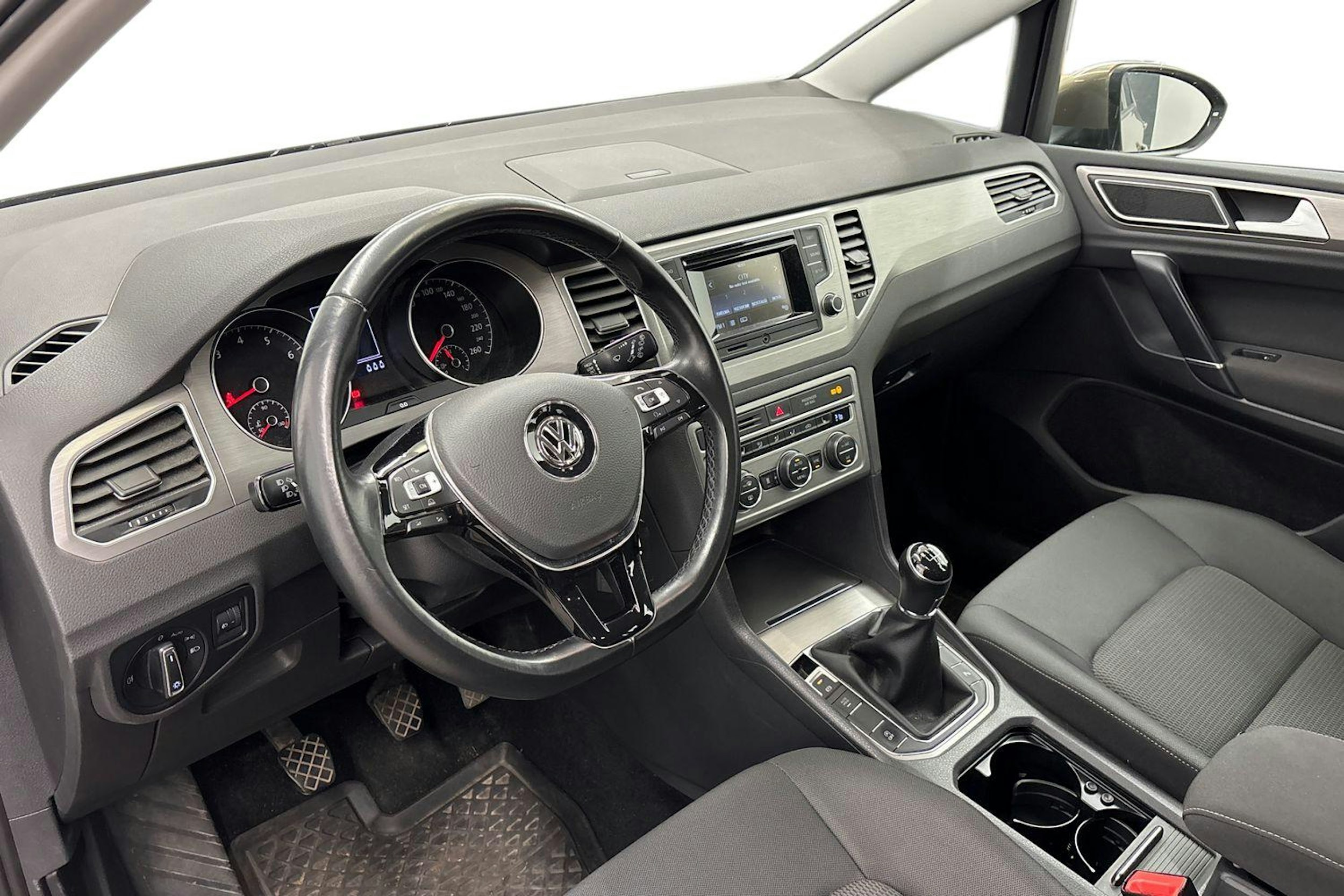ruskea (beige) Volkswagen Golf Sportsvan 2015 kuva 3.