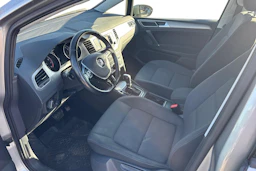 harmaa Volkswagen Golf Sportsvan 2015 kuva 3.