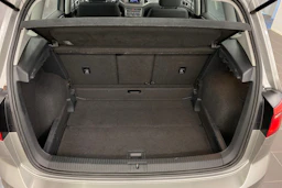 harmaa Volkswagen Golf Sportsvan 2015 kuva 13.