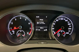 harmaa Volkswagen Golf Sportsvan 2015 kuva 16.
