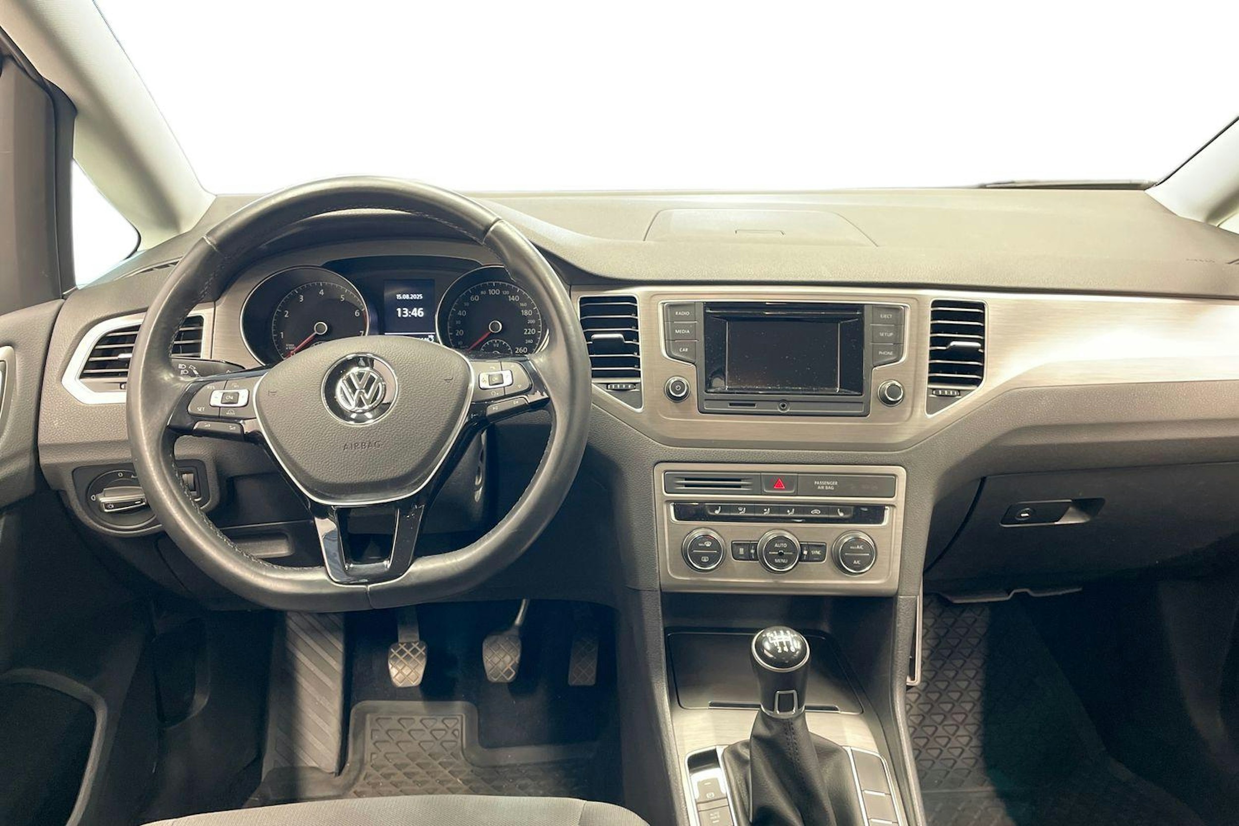 harmaa Volkswagen Golf Sportsvan 2016 kuva 3.