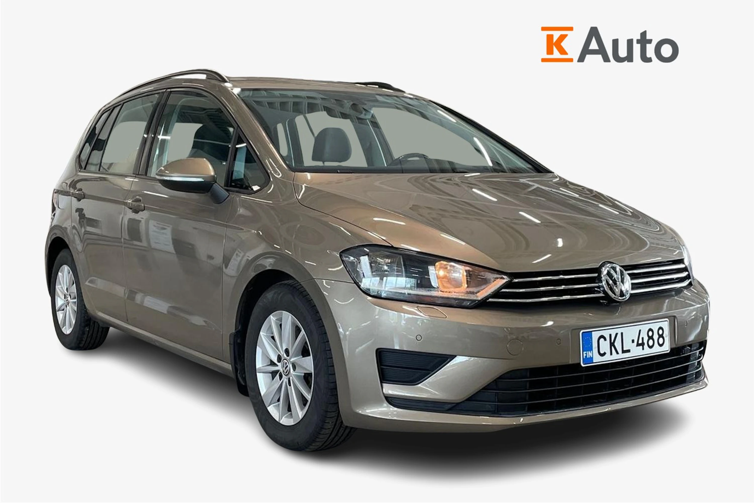 ruskea (beige) Volkswagen Golf Sportsvan 2016 kuva 1.