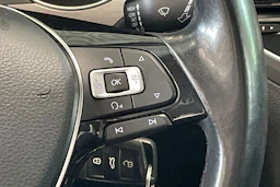 ruskea (beige) Volkswagen Golf Sportsvan 2016 kuva 13.