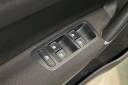 ruskea (beige) Volkswagen Golf Sportsvan 2016 kuva 23.