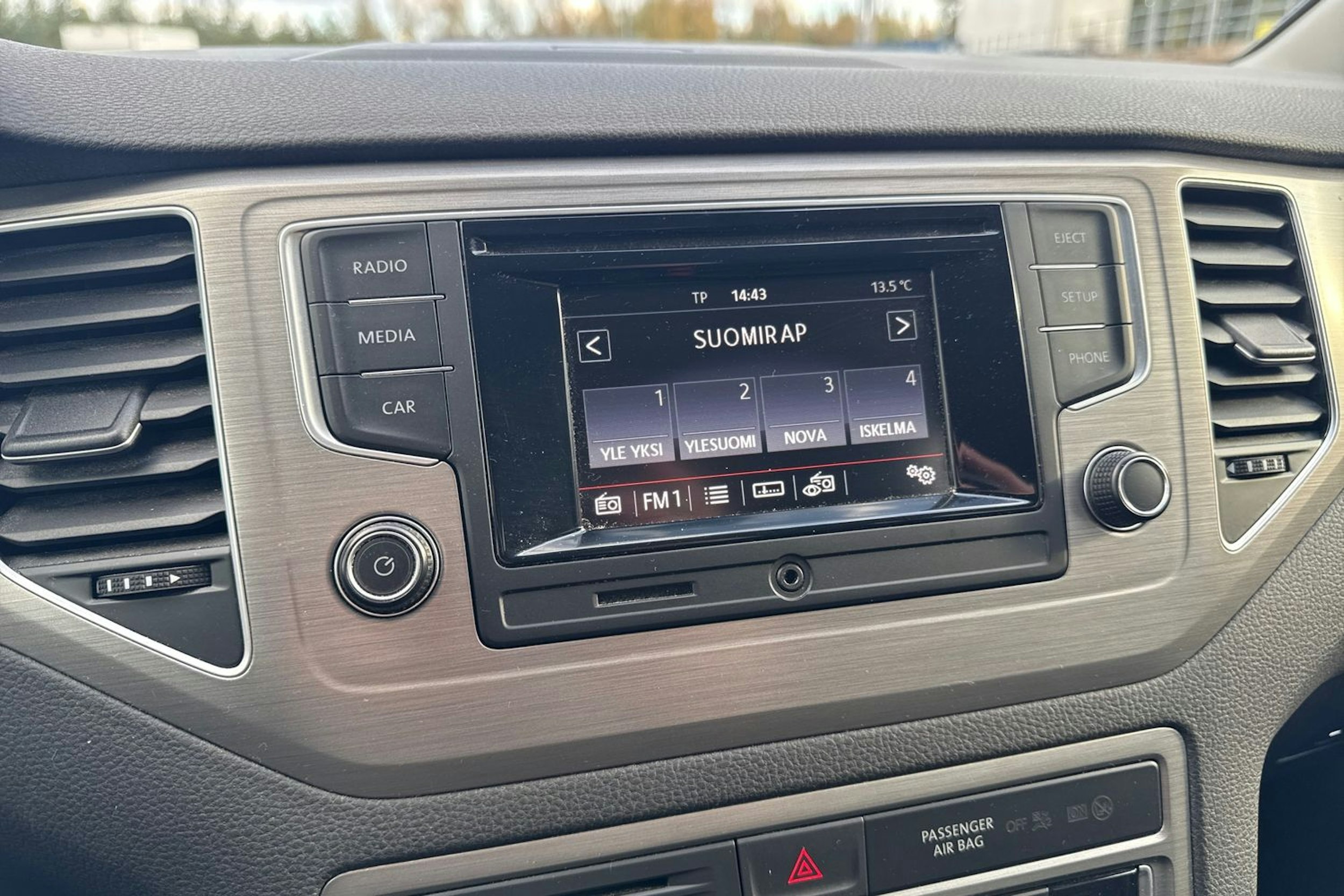 harmaa Volkswagen Golf Sportsvan 2016 kuva 22.