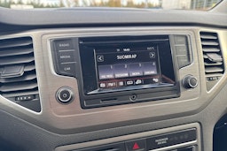 harmaa Volkswagen Golf Sportsvan 2016 kuva 22.