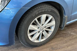 Sininen Volkswagen GOLF SPORTSVAN 2016 kuva 4.
