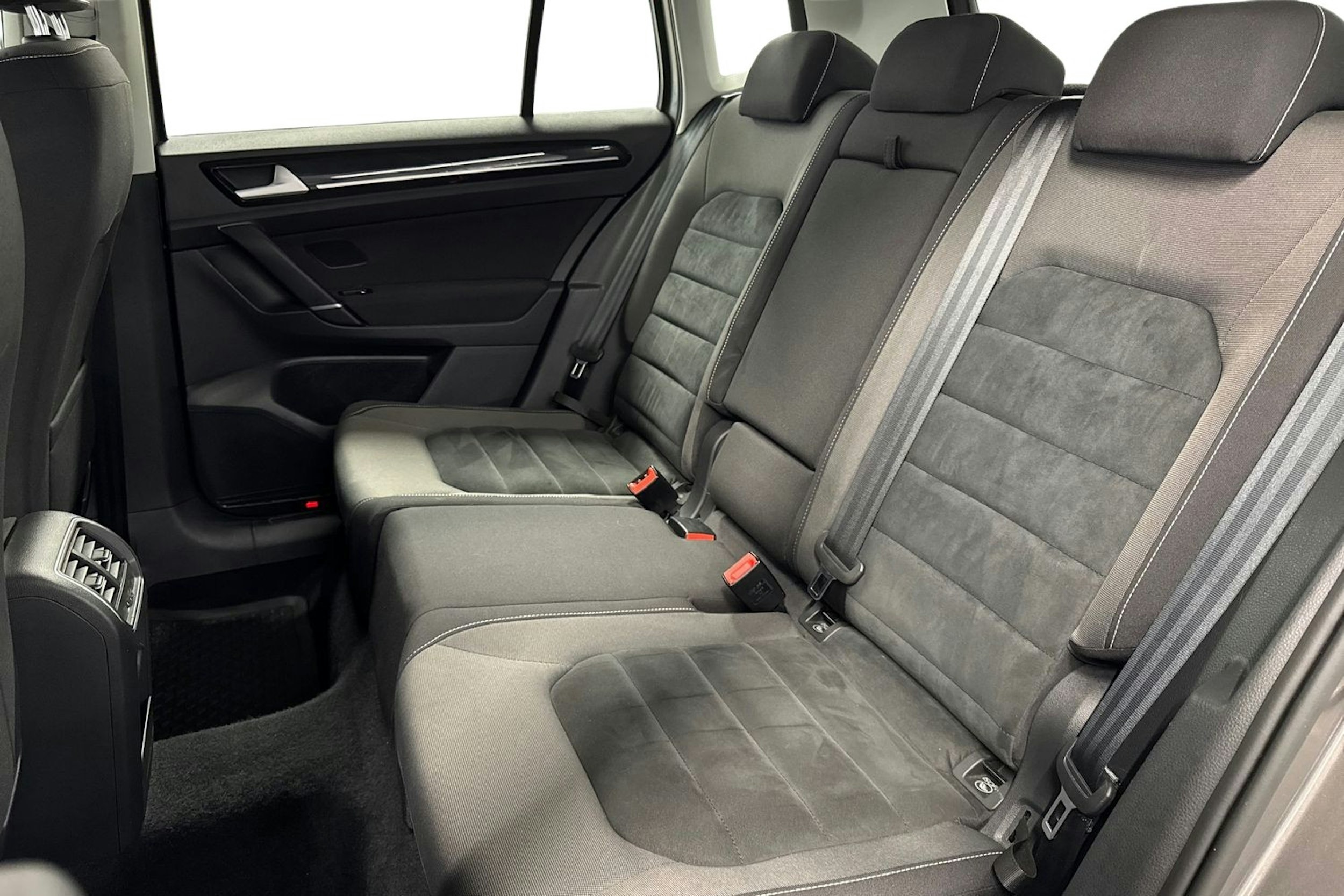 met. harmaa Volkswagen Golf Sportsvan 2016 kuva 10.