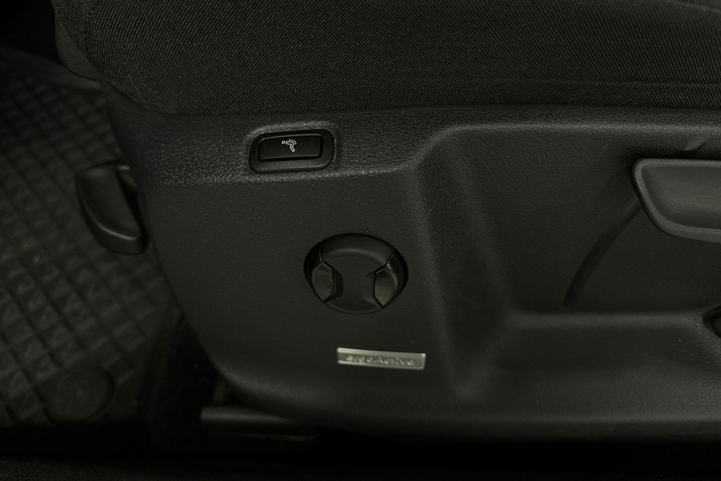 met. harmaa Volkswagen Golf Sportsvan 2016 kuva 13.