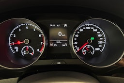 met. harmaa Volkswagen Golf Sportsvan 2016 kuva 14.